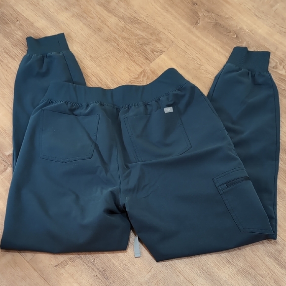 Fig's Women's Navy Scrub Pants - Picture 3 of 10